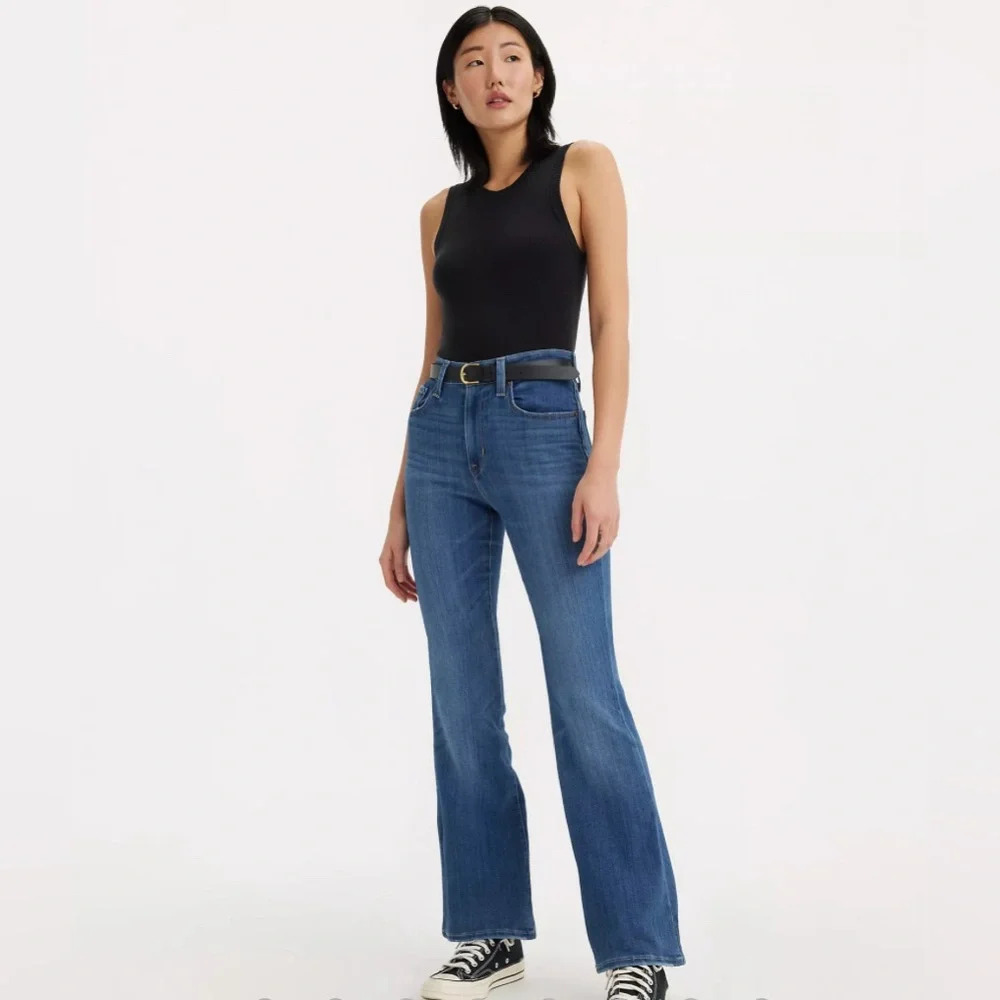 LEVI’S Sz 30  Jeans 70s High Flare Distressed Mid-Wash High Rise Premium Denim